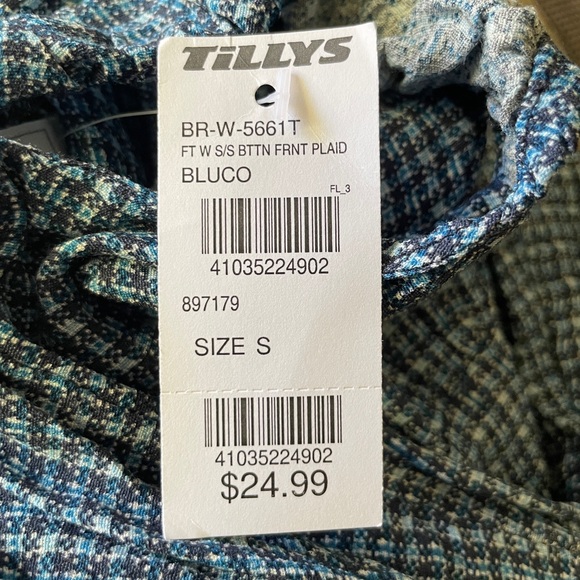 Crop Top Tilly’s New with tags front button blue plaid size small cropped top - Picture 6 of 6